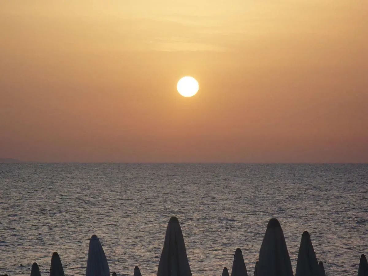 Marina Di Bibbonaアパートメント